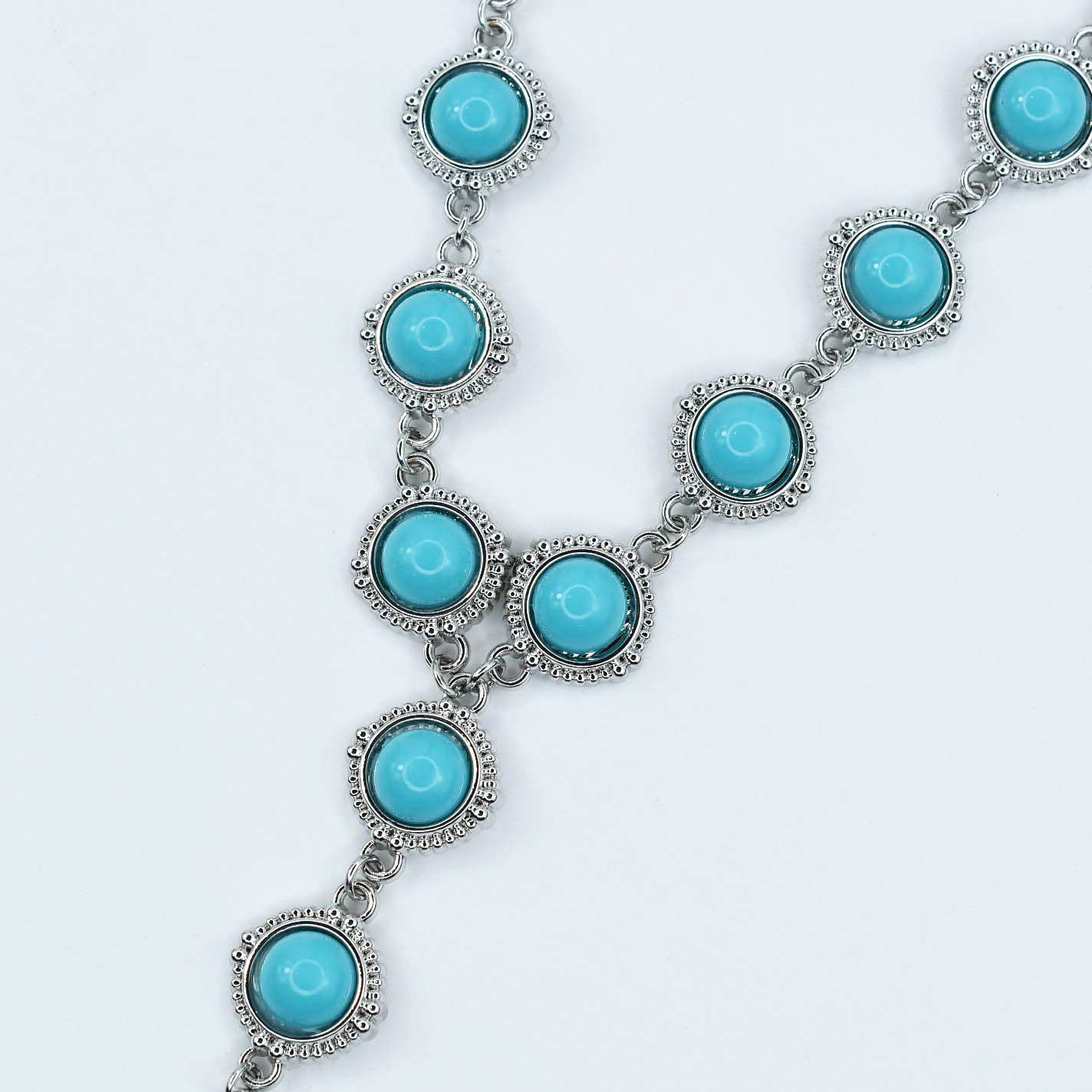 premium silver necklace crafted for everyday wear, offering a dainty handcrafted style with a waterproof, hypoallergenic, tarnish free finish, ideal for minimal modern jewelry lovers, available as wholesale for boutiques,western jewelry